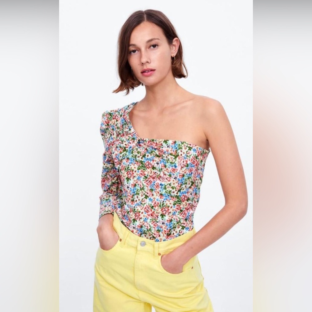 Zara Ditsy Floral One Shoulder Puff Sleeve Blouse